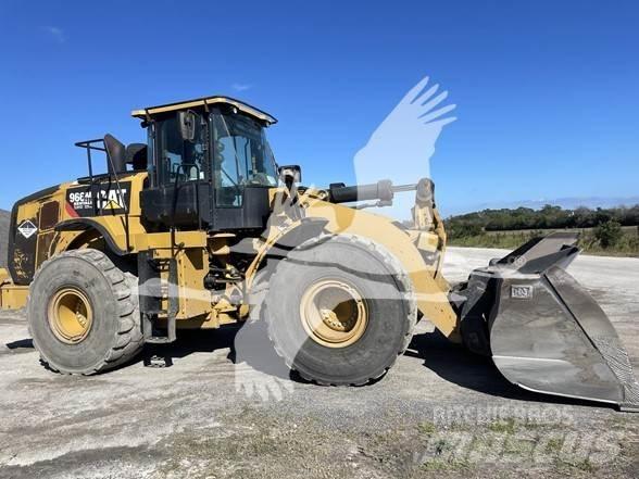 CAT 966M Pale gommate
