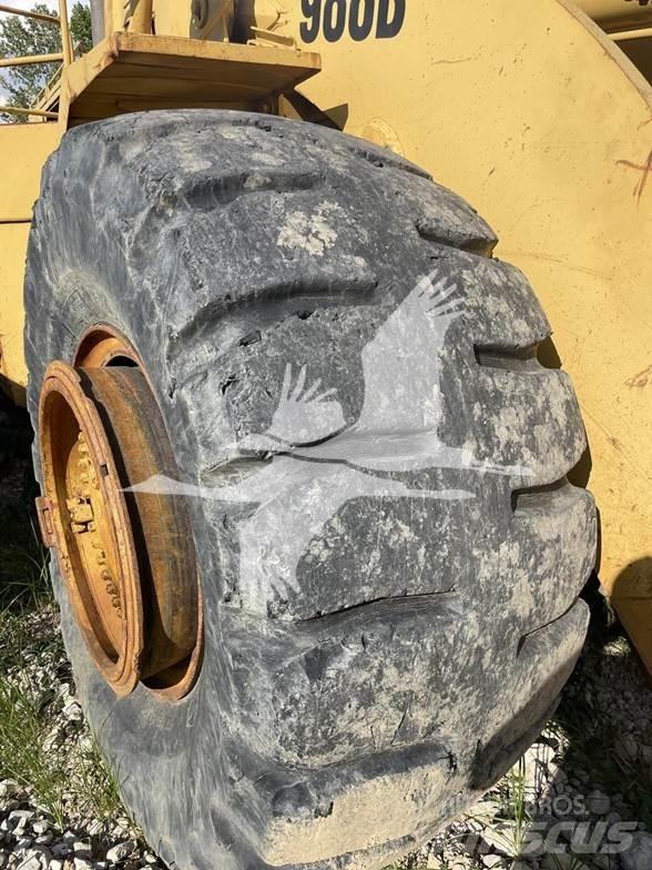 CAT 988B Pale gommate