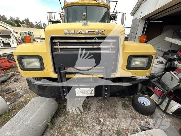 Mack RD688S Camion dei rifiuti