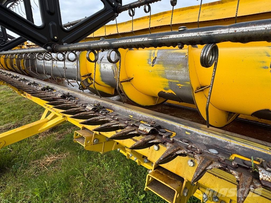 New Holland CX 8070 Mietitrebbiatrici