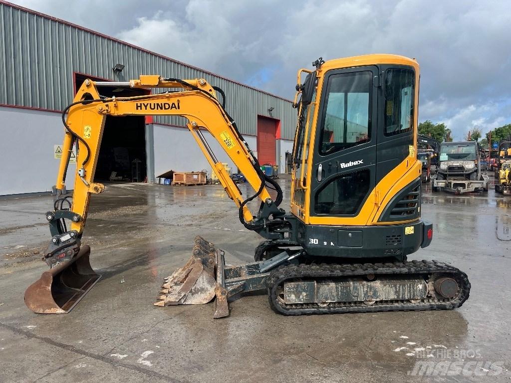 Hyundai R30 Z-9AK Miniescavatori