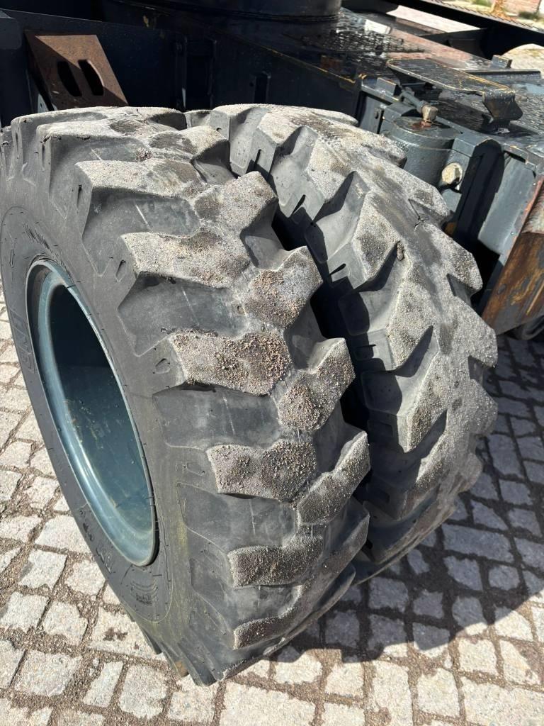 Hyundai 140W-7A Escavatori gommati