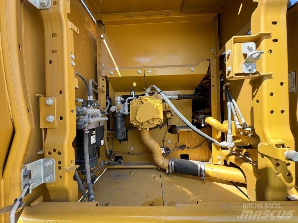 CAT 323GC Escavatori cingolati