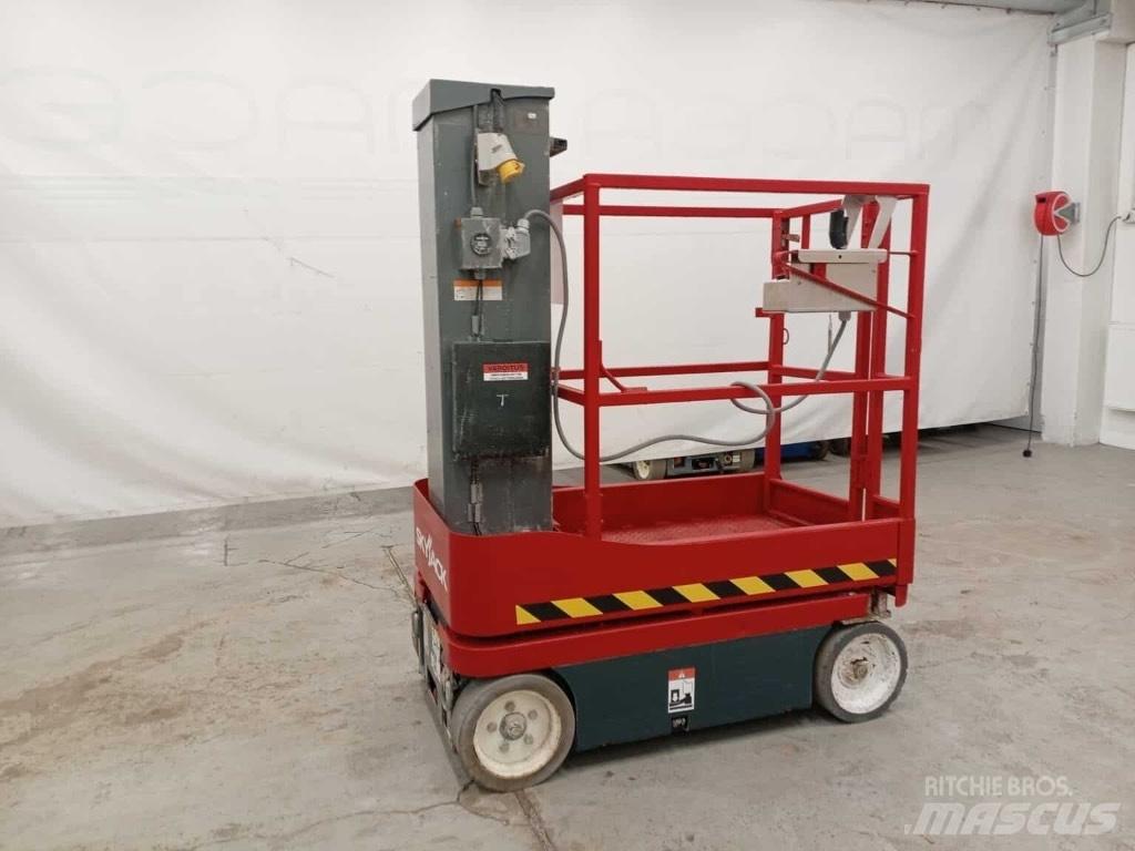 SkyJack SJ 16 Sollevatori verticali