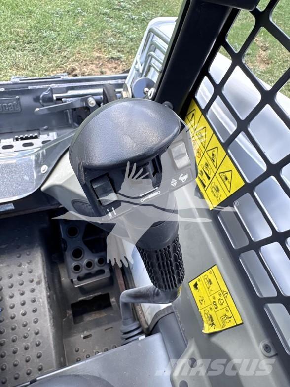 Bobcat T450 Mini Pale Gommate