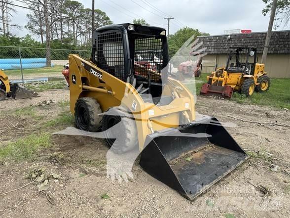 John Deere 315 Mini Pale Gommate
