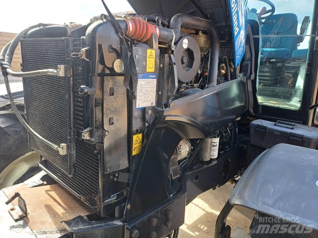 New Holland T7030AC Trattori