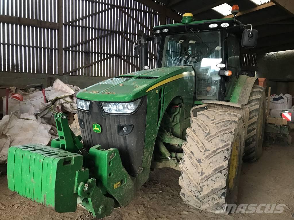 John Deere 8260 R Trattori