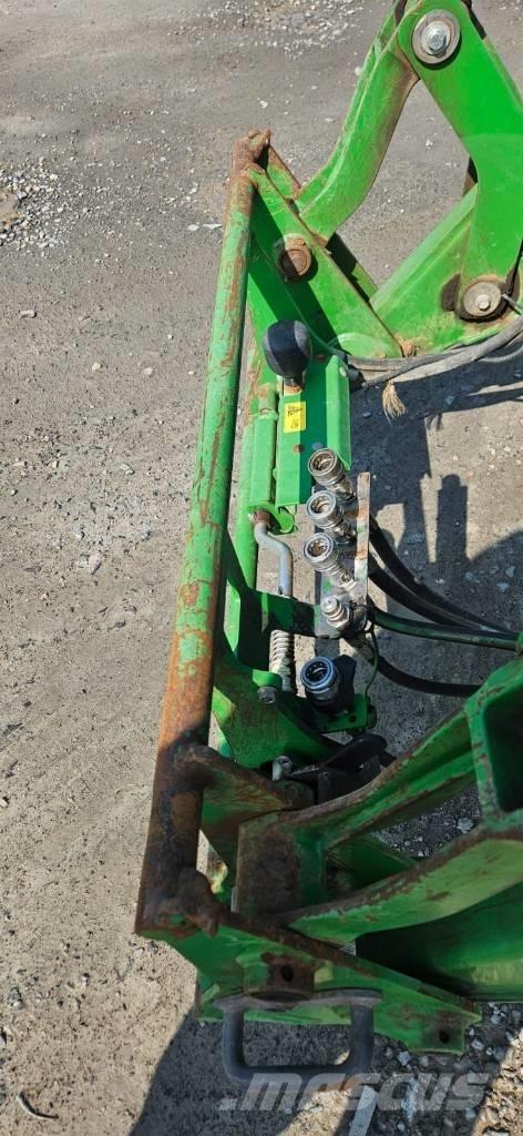 John Deere 6215R Trattori
