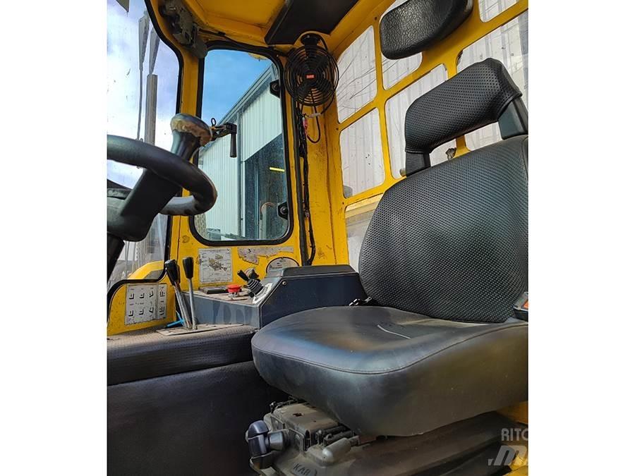 Combilift C4000 Carrello elevatore retrattile a 4 vie