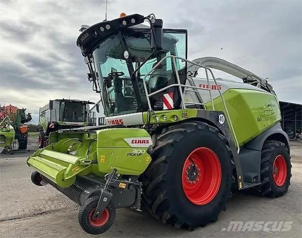 CLAAS Jaguar 970 Trince semoventi
