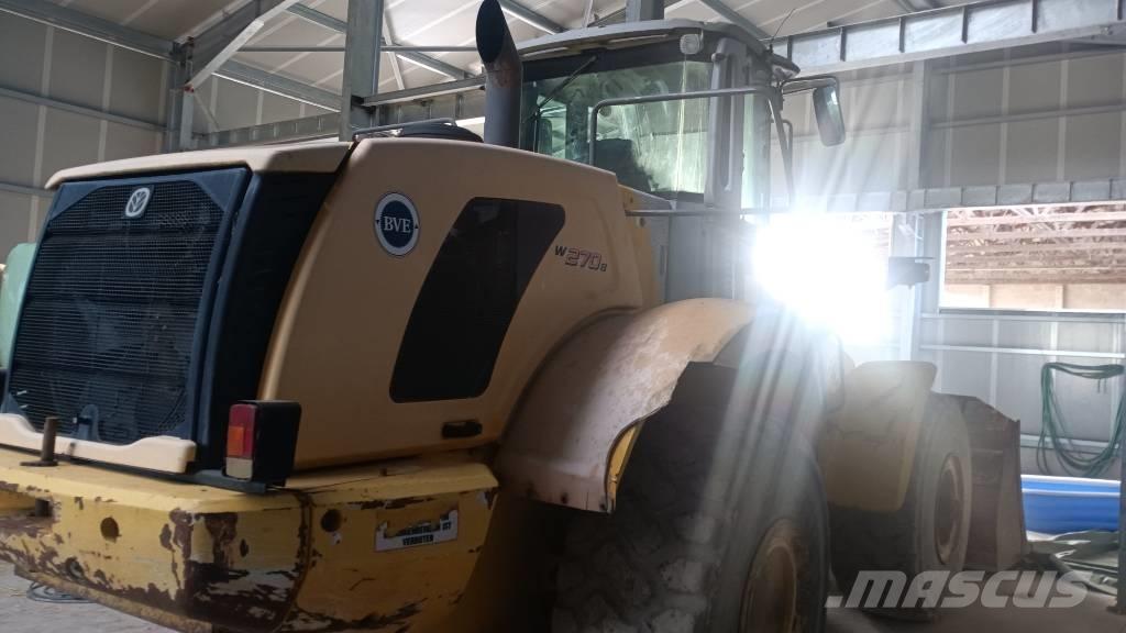 New Holland W 270 B Pale gommate