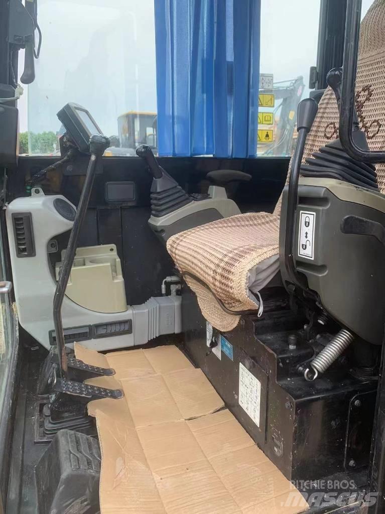 CAT 306E2 Escavatori cingolati
