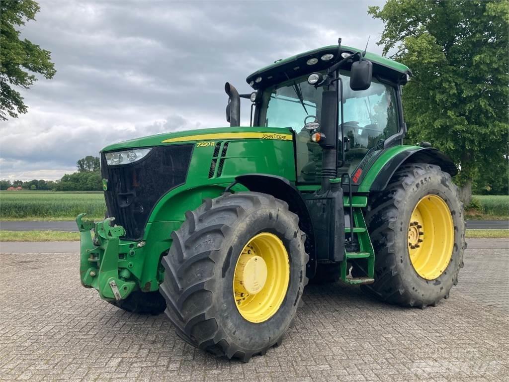 John Deere 7230R Trattori
