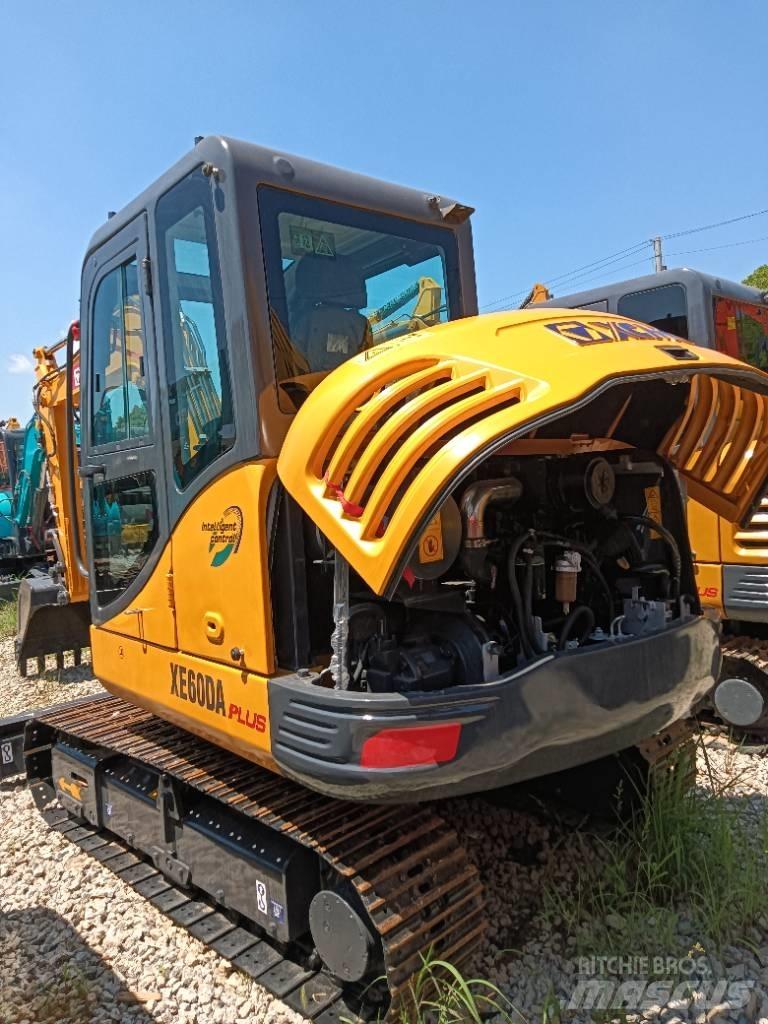 XCMG XE 60 DA Miniescavatori