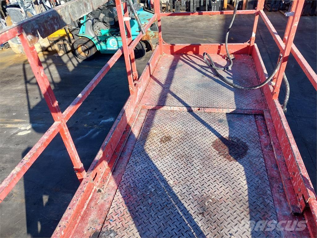 Haulotte C12DX Piattaforme a pantografo