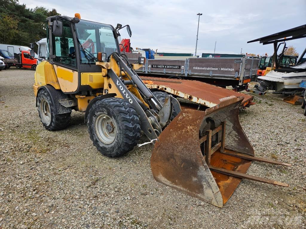Volvo L 20 B Pale gommate