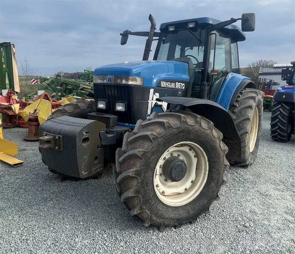 New Holland 8670 Trattori