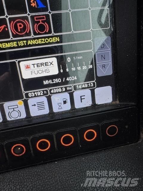 Fuchs TEREX 250MHL Movimentazione rifiuti