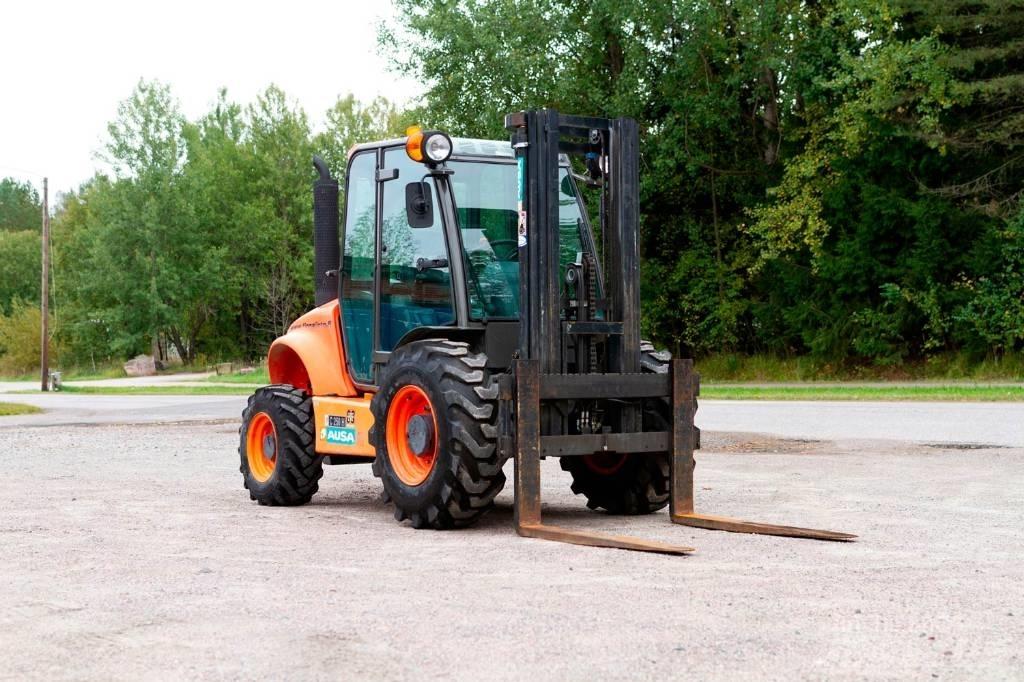 Ausa C 250 H Elevatore per esterni