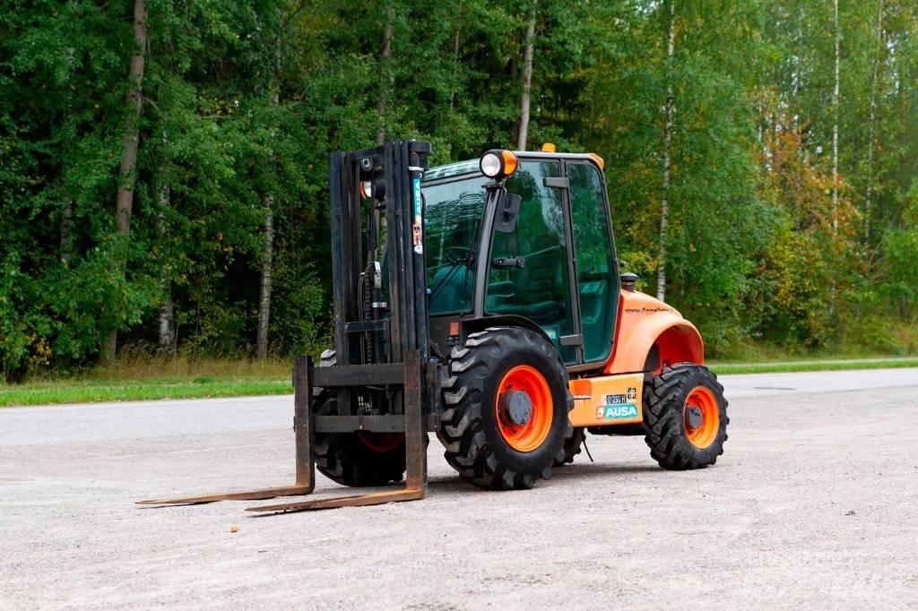 Ausa C 250 H Elevatore per esterni