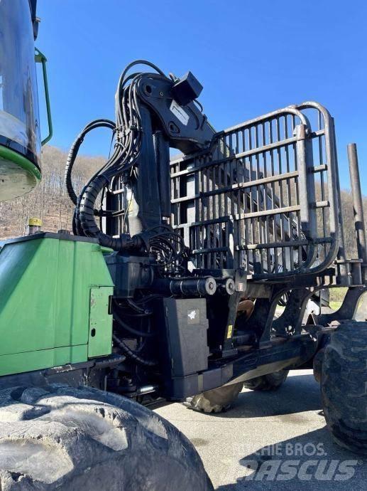 John Deere 1910 E Forwarder