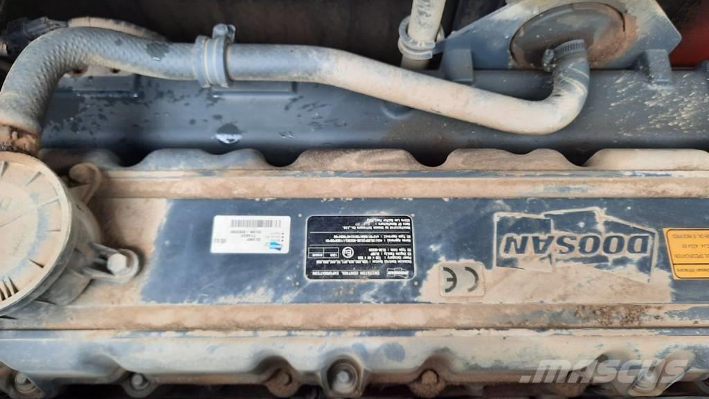 Doosan DX 300 LC-5 Escavatori cingolati