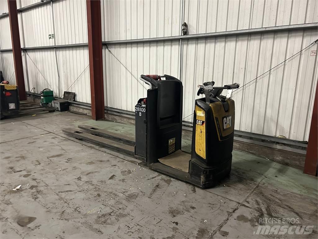 CAT NO2ONE Transpallet manuale