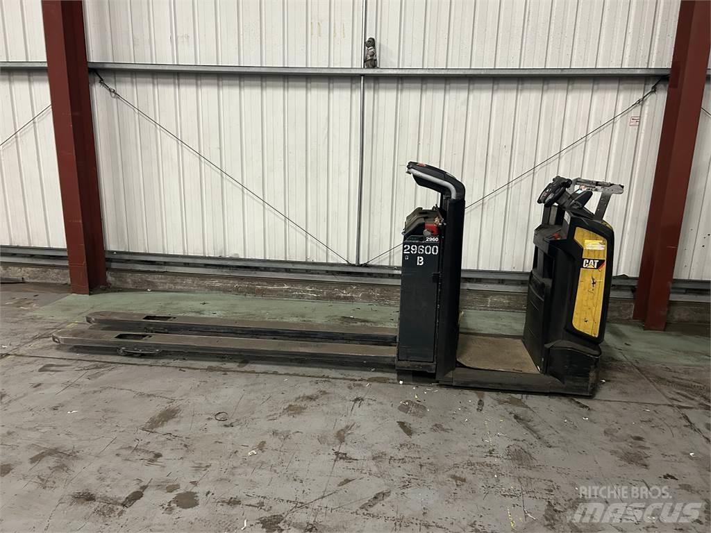 CAT NO2ONE Transpallet manuale