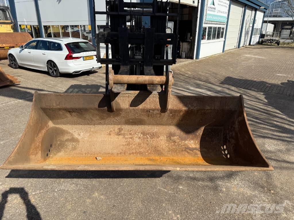 Komatsu HB 215 LC-2 Escavatori cingolati