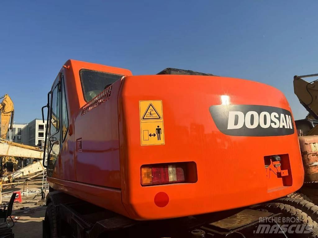Doosan 150 W-7 Escavatori gommati
