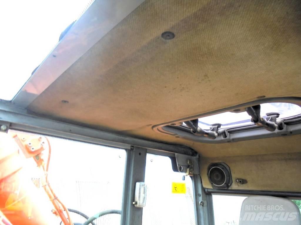 Hitachi FH 130 W-3 Escavatori gommati