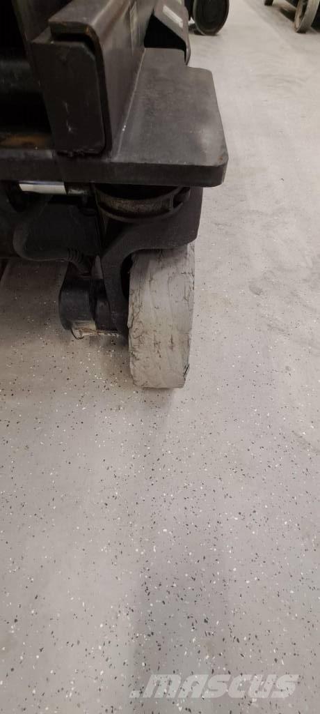 JLG 3246 ES Piattaforme a pantografo