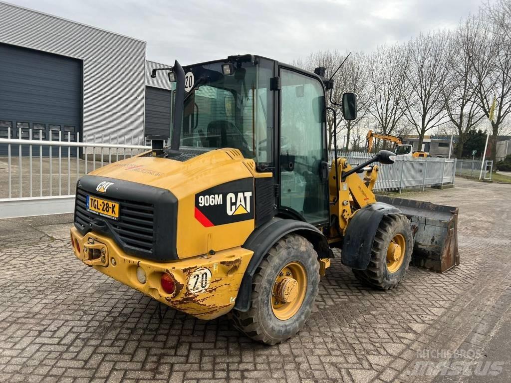 CAT 906 M Pale gommate