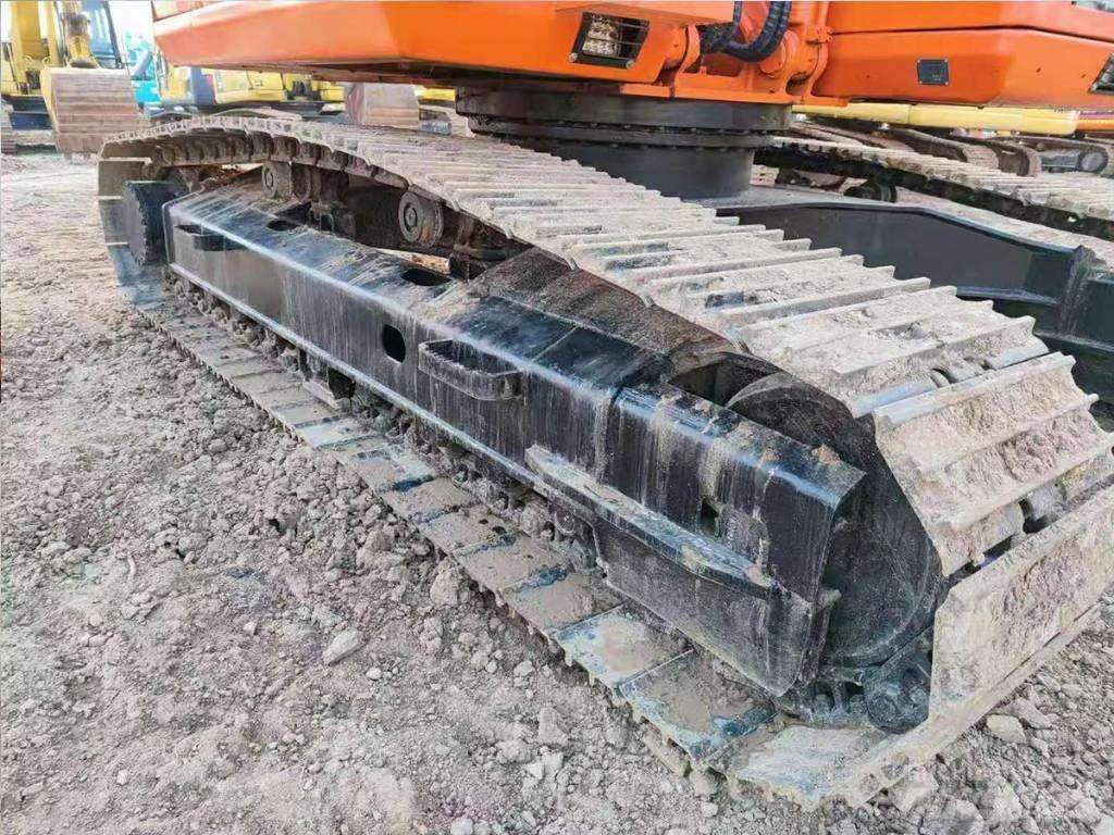 Doosan 225 Escavatori cingolati