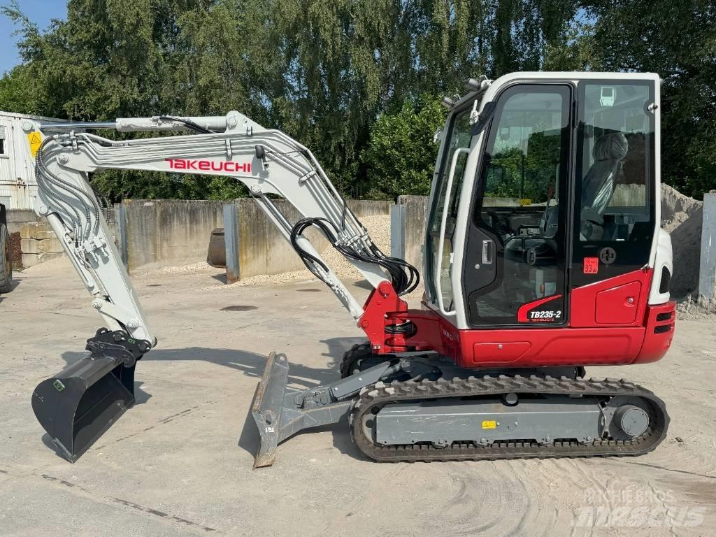 Takeuchi TB 235-2 Miniescavatori