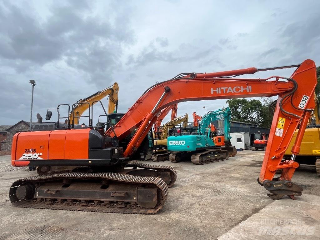 Hitachi ZX 250 LC-6 Escavatori cingolati