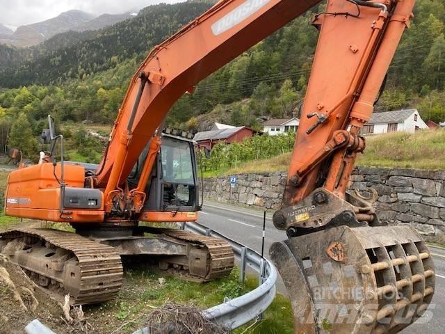 Doosan DX 225 LC-3 Escavatori cingolati