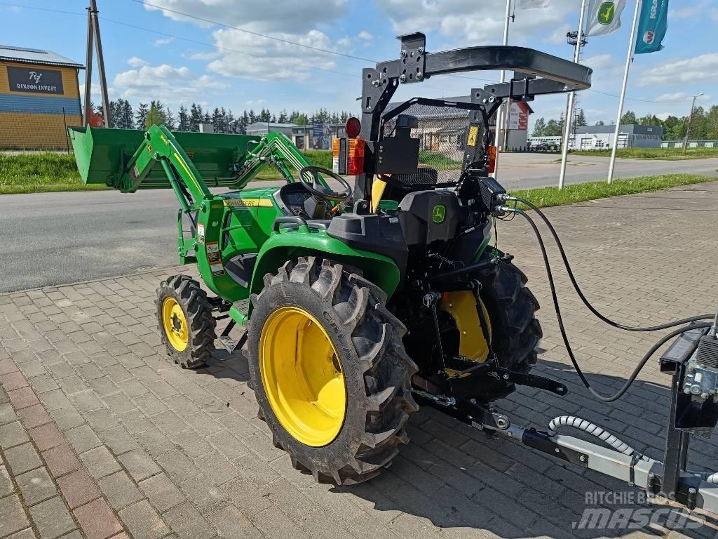 John Deere 3038 E Trattori