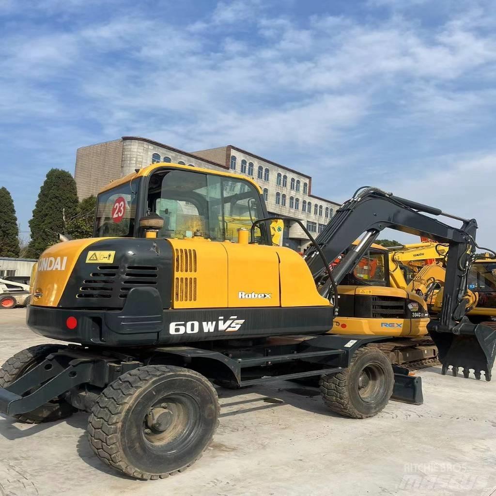 Hyundai R60W-9 Escavatori gommati