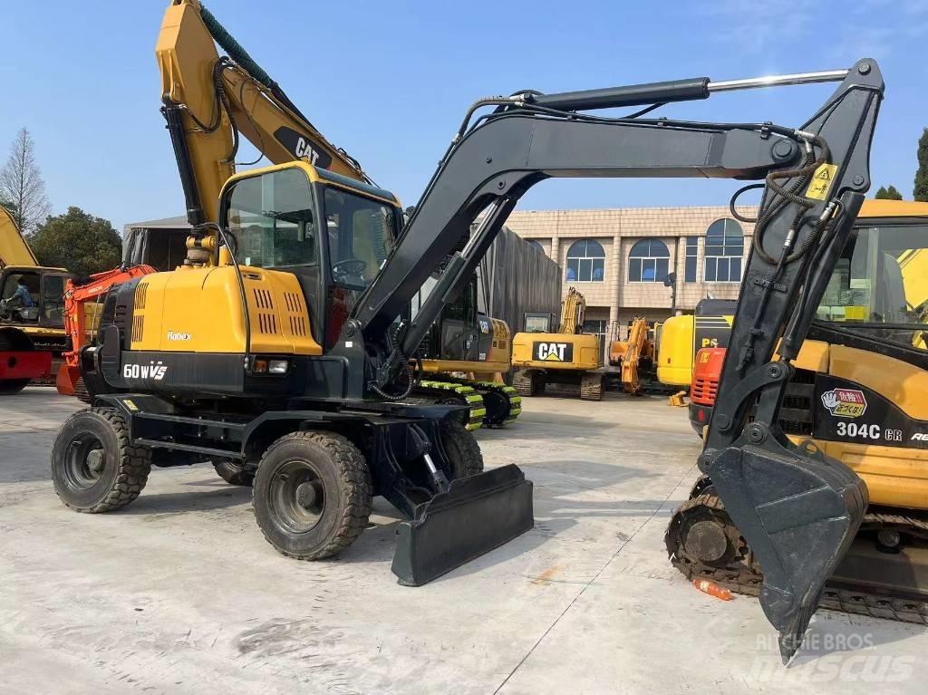 Hyundai R60W-9 Escavatori gommati