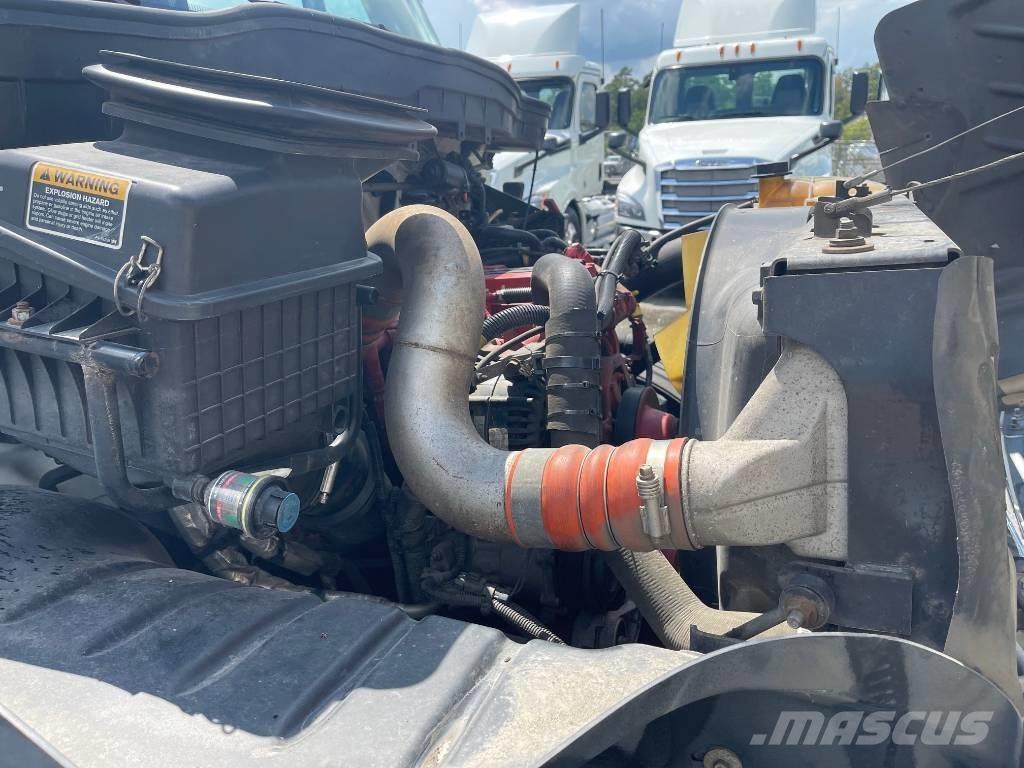 International 4300 Camion cassonati