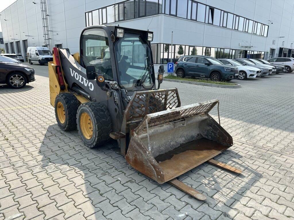 Volvo MC70C Mini Pale Gommate