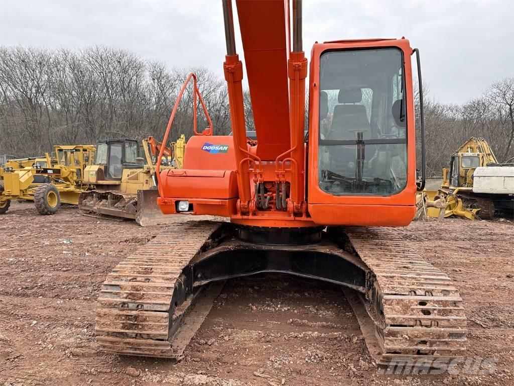 Doosan DH 220 Escavatori cingolati