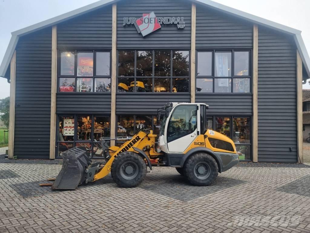 Liebherr l506c Pale gommate