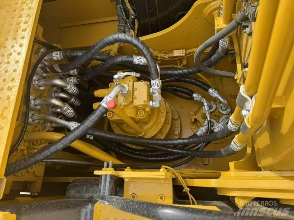 CAT 323GC Escavatori cingolati