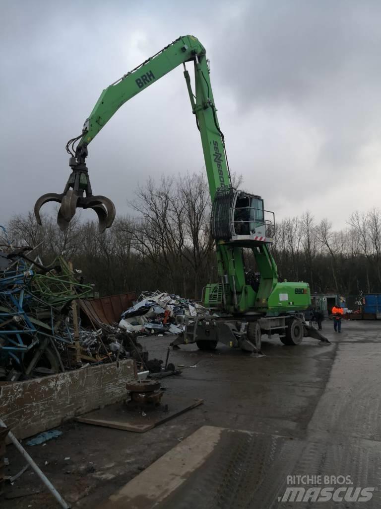 Sennebogen 830 M Movimentazione rifiuti