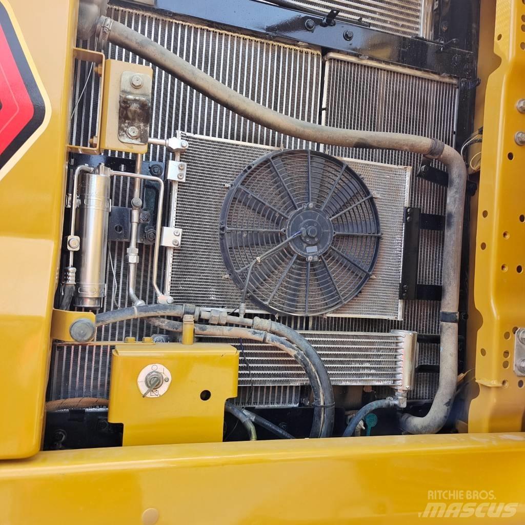 CAT 320 GC Escavatori cingolati