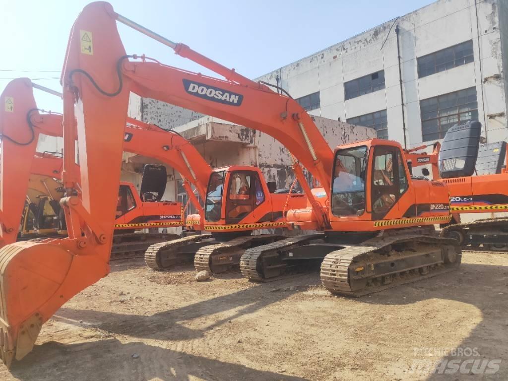 Doosan DH220LC-7 Escavatori cingolati