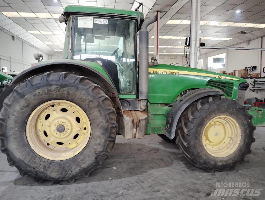 John Deere 8520 Trattori